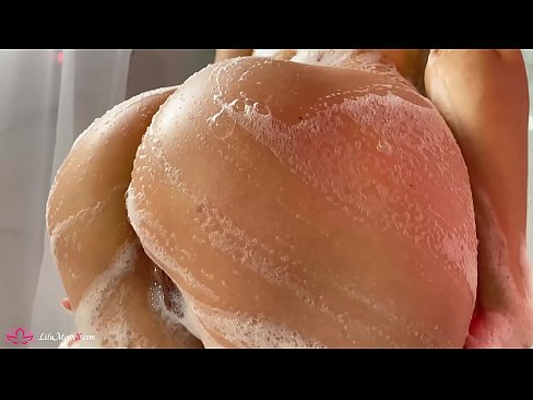 ❤️ Brunette Masturbates หีด้วยไวเบรเตอร์เพื่อถึงจุดสุดยอดที่เข้มข้นในห้องอาบน้ำ เพศสัมพันธ์ ที่เรา
